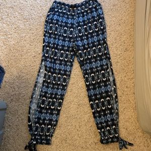 Hollister high waisted slit leg boho jogger pants size medium